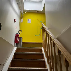 Chez Mia Франция